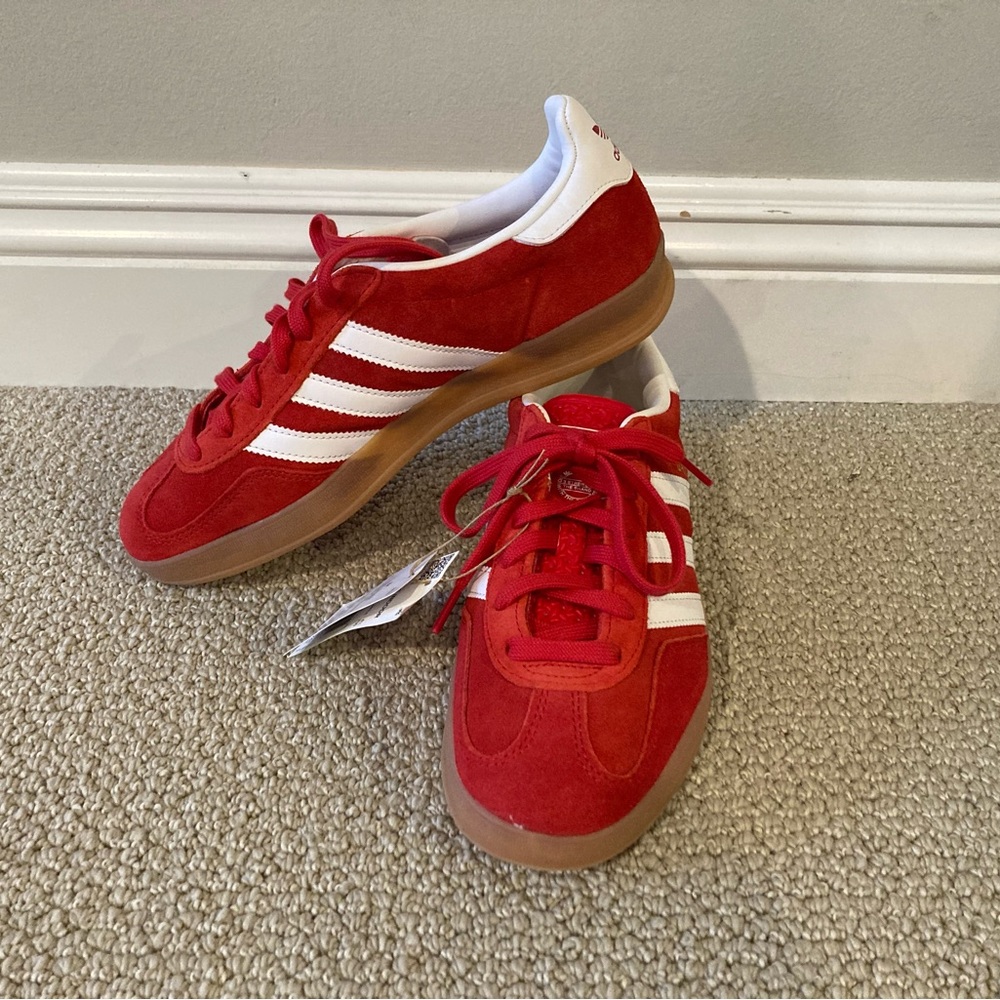 Adidas Gazelle Indoor — Better Scarlet / Ftwr White / Gum 2 (Never Worn)